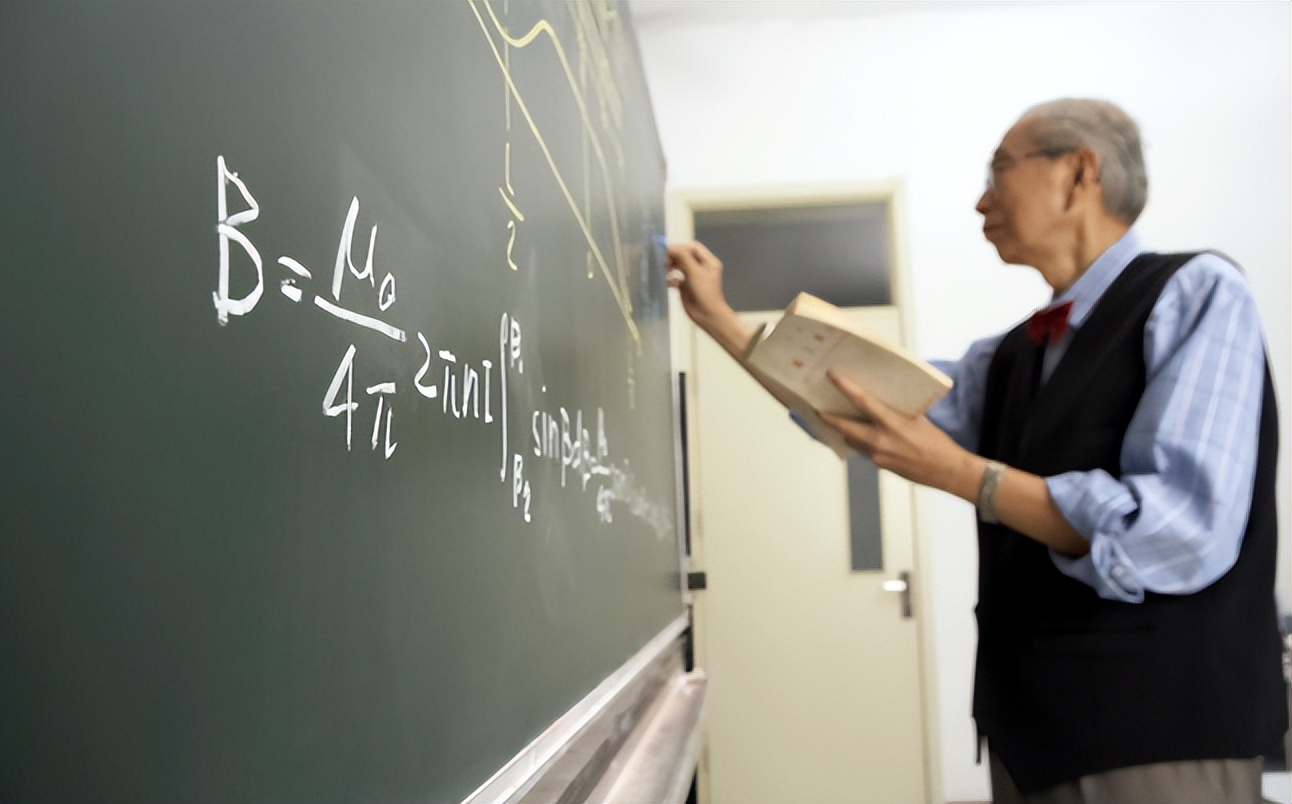 高考录取_新高考选科规则变化_2026年高考竞争加剧